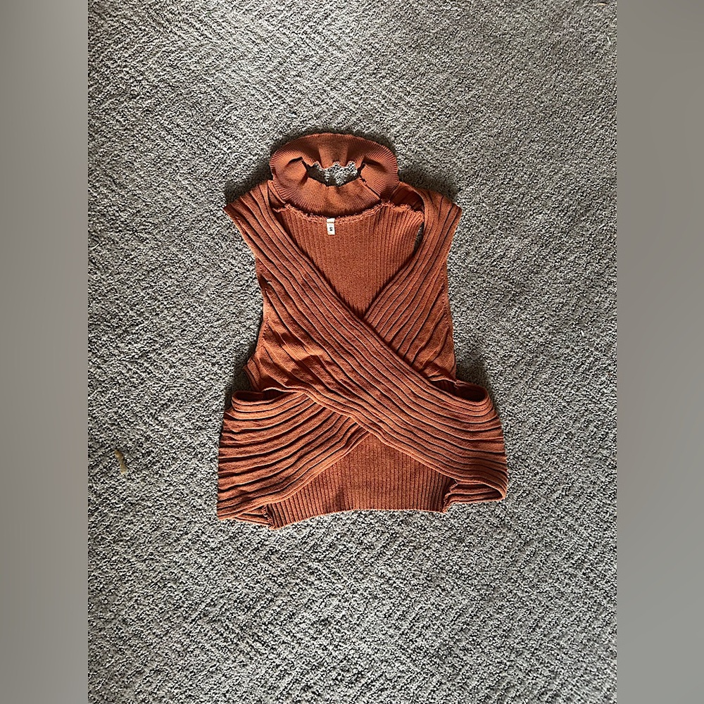 High Neck / Cropped / Tank Top / Woven, Ribbed / Crossover / Women’s S